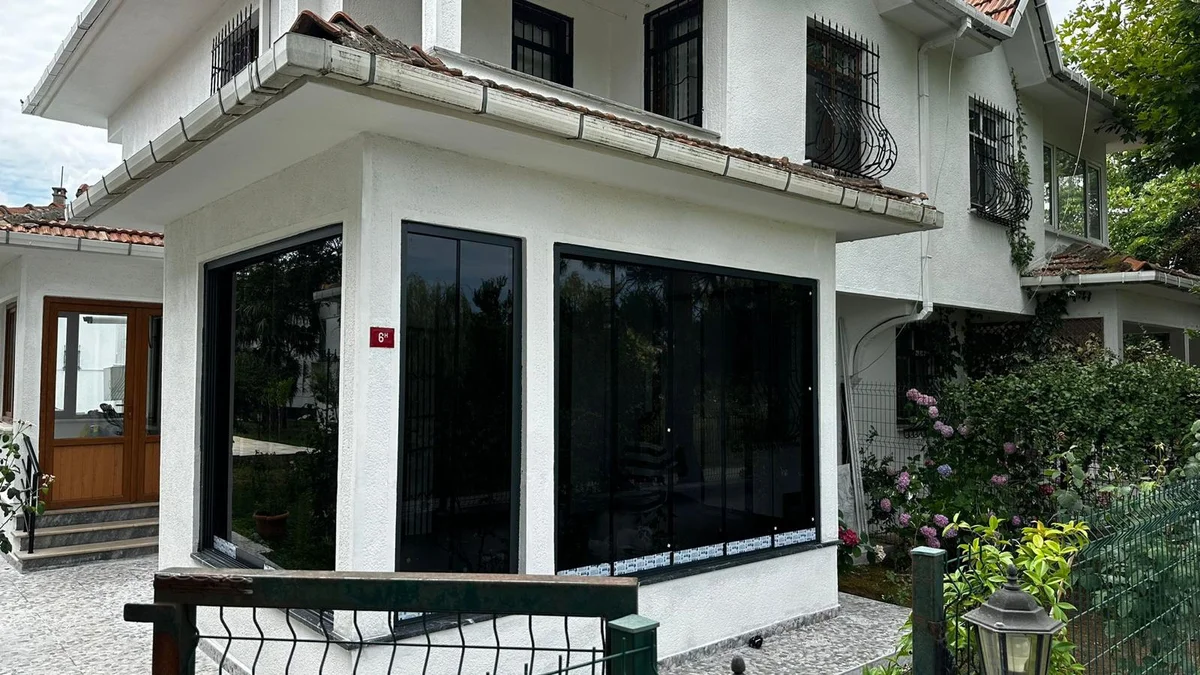 Katlanır Balkon Camı