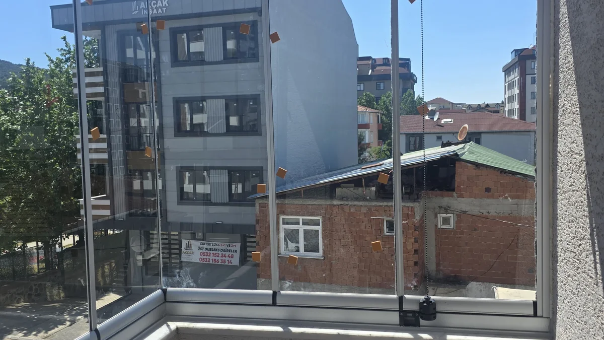 Katlanır Balkon Camı